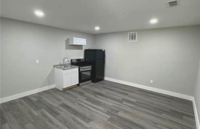 555 Paines Avenue NW photos photos