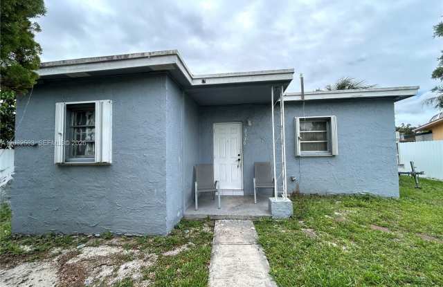 2370 NW 153rd St photos photos