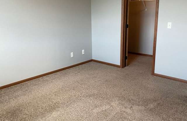 2 Bedroom Townhome in Boulder Ridge! Gallery 4