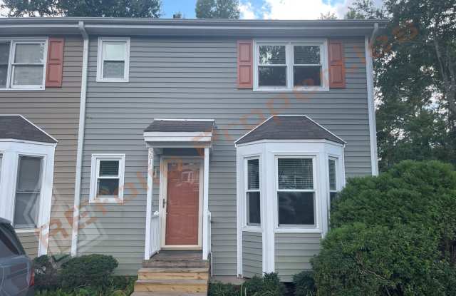 Cozy 3 Bedroom 2.5 Bath End unit Townhome with a Stonewalled Fireplace + 2 Assigned Parking Spaces in Darby Glen, Durham, Available 10/07/2025! - 561 Darby Glen Lane, Durham, NC 27713