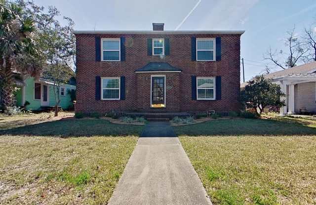 Cozy Upstairs Retreat in Prime San Marco Location! photos photos