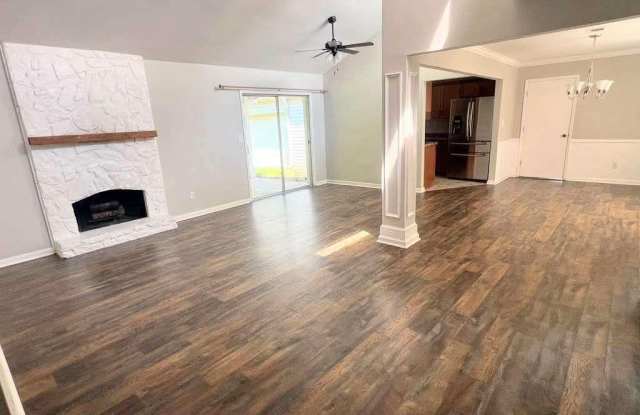 4655 N View Road NW Gallery 3