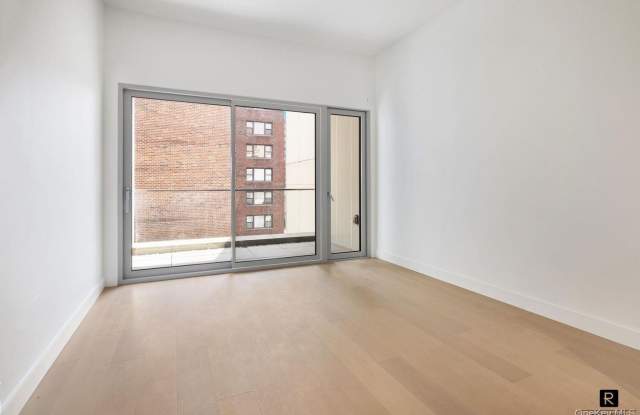 250 E 25th Street Gallery 4