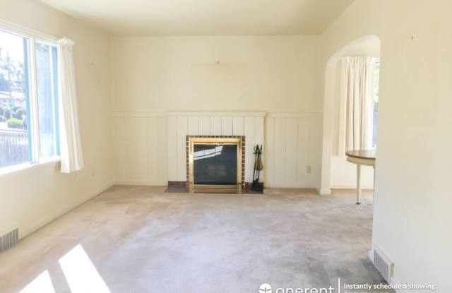 7309 39th Ave - 7309 39th Avenue Northeast, Seattle, WA 98115