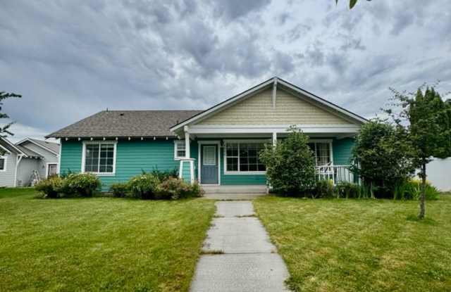 Cute 3 bed 2 bath unit for rent! photos photos