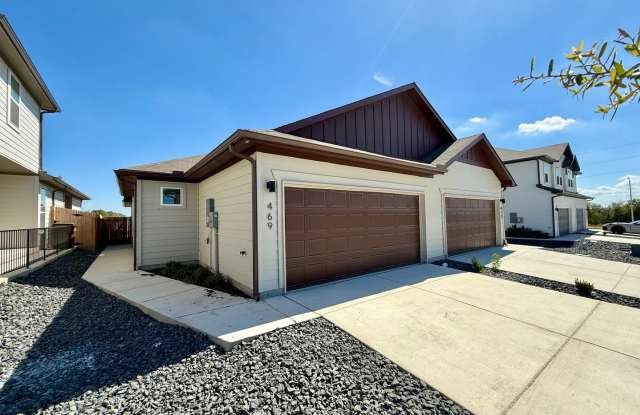 Want luxury living in the Far West ...Look no further...Amanda Park is it! photos photos