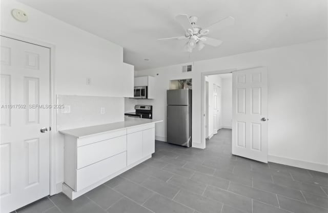 60 NW 76th St photos photos