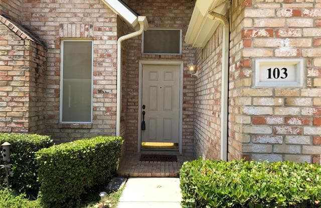 103 Arbor Creek Drive - 103 Arbor Creek Drive, Euless, TX 76039