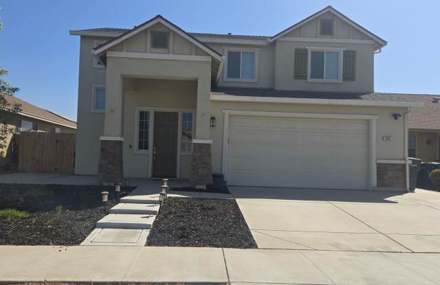 4 BR 3 BA home available now Gallery 1
