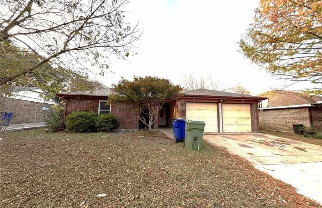 607 Sherman Drive - 607 Sherman Drive, Mansfield, TX 76063