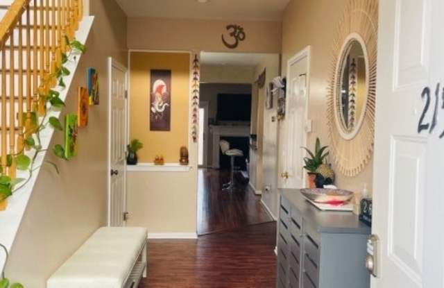 215 Summerhill Dr Gallery 3