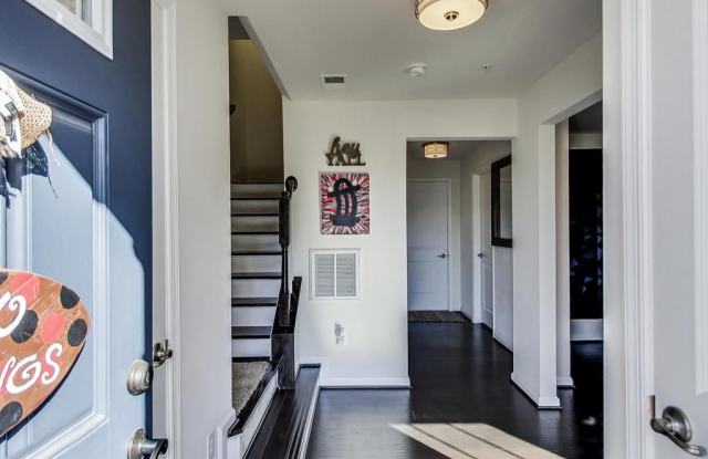3624 WRIGHT TERRACE NE Gallery 3