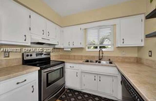 1532 NE 39th Street 0, Oakland Park, FL 33334 photos photos