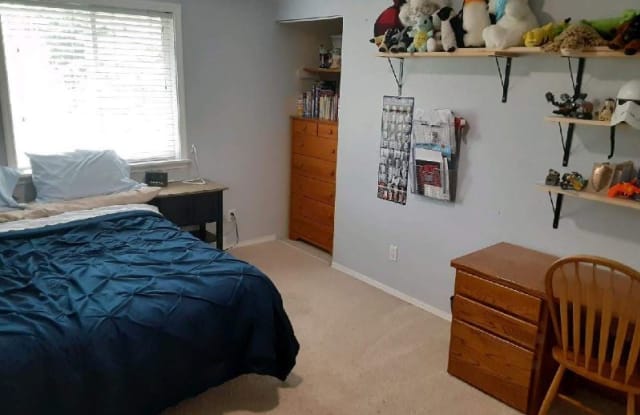 2275 NW Luth street - 2275 Northwest Luth Street, Roseburg, OR 97471