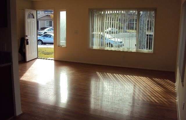 16903 Sierra Vista Way Gallery 3