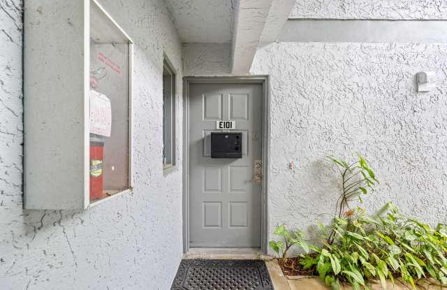 588 Fairways LaneApt E101 Gallery 4
