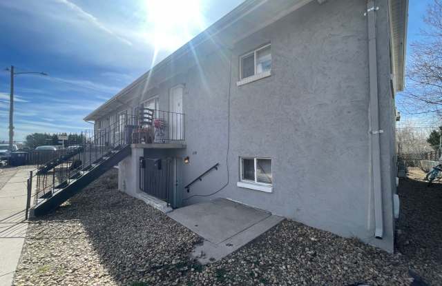 2BD Garden-Level Home | Off-Street Parking Gallery 3