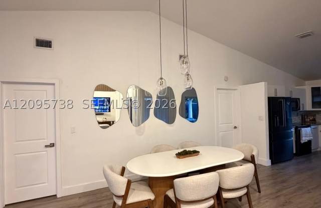 15326 SW 58th Ter Gallery 4