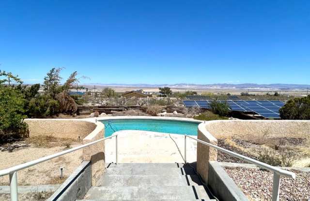 Serene 3 Bedroom 1.5 Bath with Pool and Solar photos photos