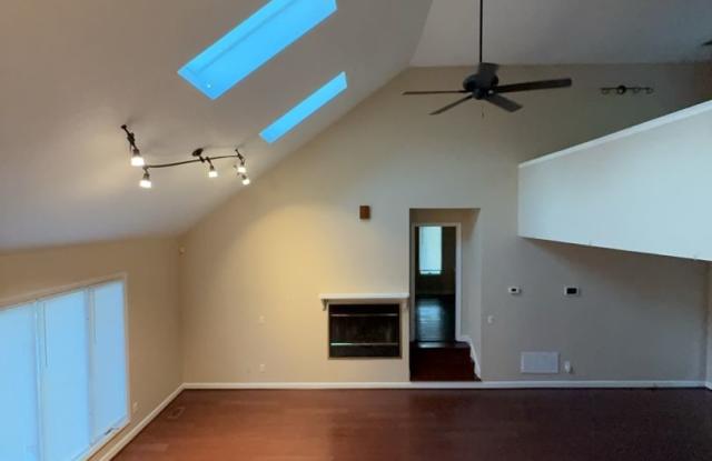 Village at Riverwalk 3bed/2.5 Bath Gallery 3