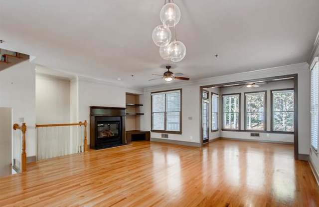 572 Vinings Estates Drive Southeast Gallery 2