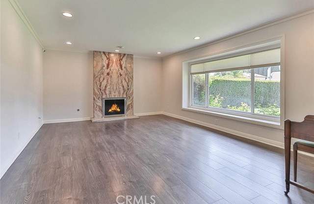 19051 Los Alimos Street photos photos