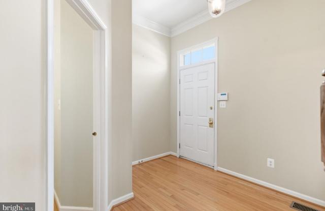 21369 SAWYER SQ Gallery 3