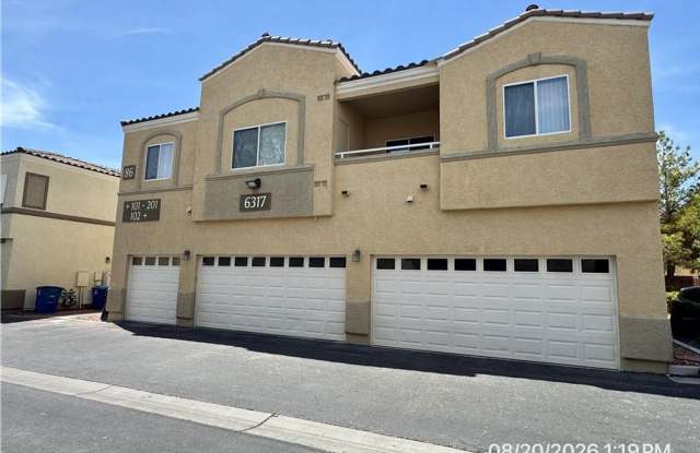 Spacious 3-Bedroom Townhome with Private Yard & Community Pool photos photos Spacious 3-Bedroom Townhome with Private Yard & Community Pool photos photos