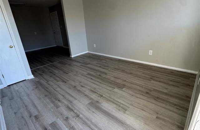 825 N Lee Street unit: 205 photos photos