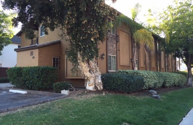 855 E. Lexington Ave # 6 - 855 E Lexington Ave, El Cajon, CA 92020