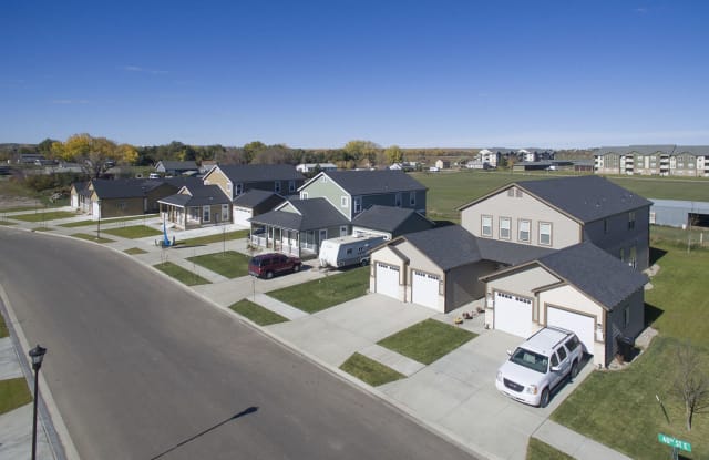 810 40th St E - 810 40th Street East, Williston, ND 58801