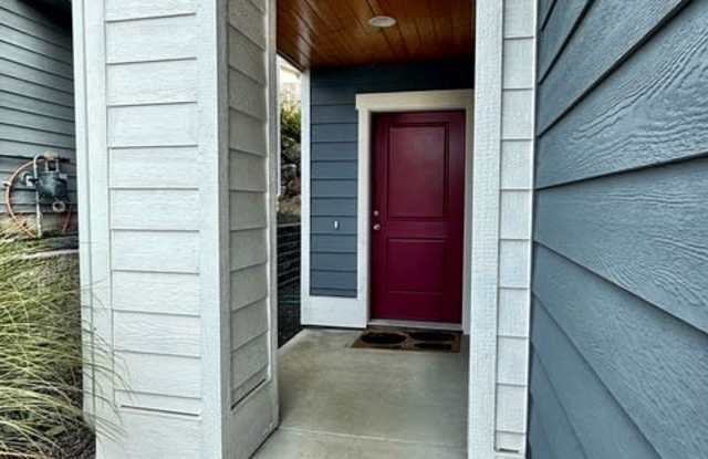 1090 NW Dragonstone Street - 1 Gallery 3