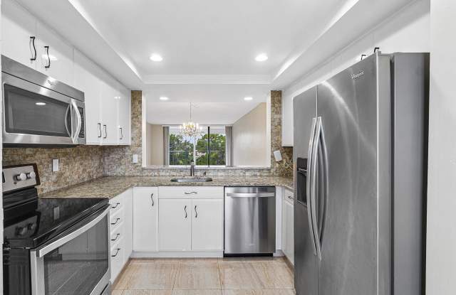 6562 BOCA DEL MAR Drive Gallery 4