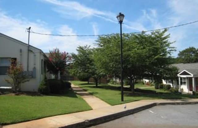 1537 Stonegate Lane - 1537 Stone Gate Ln SE, Atlanta, GA 30317