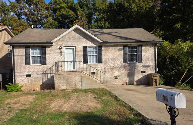 Nice three bedroom two bath home in Madison Gallery 1