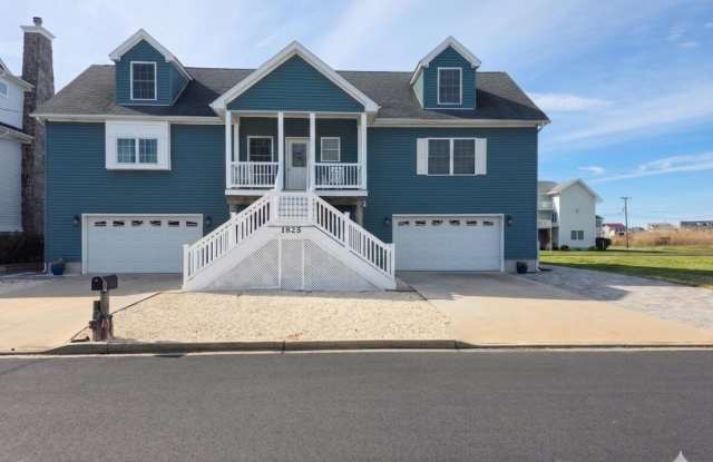 1825 Boat Point Drive photos photos