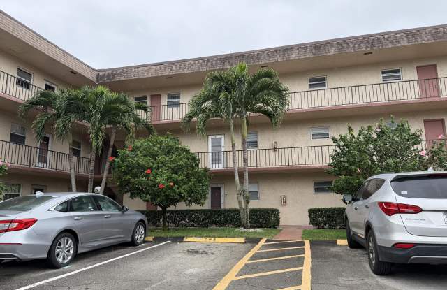 701 Lori Drive unit: 204 photos photos