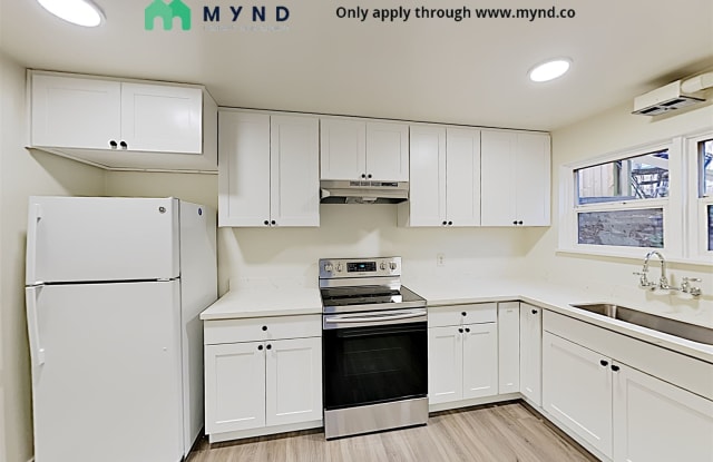 3416 34th Ave W - 3416 34th Avenue West, Seattle, WA 98199