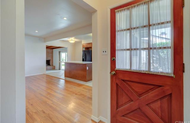 16423 Wilton Place Gallery 2
