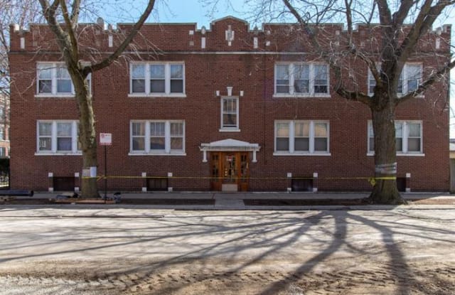 2335 Grace - 2335 W Grace St, Chicago, IL 60618