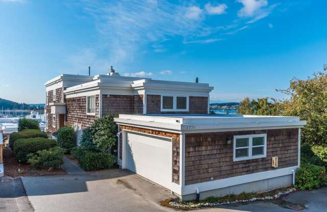 All Utilities Included! Fully-Furnished View Condo- Short term lease available - 1771 Southeast 10th Avenue, Oak Harbor, WA 98277 All Utilities Included! Fully-Furnished View Condo- Short term lease available - 1771 Southeast 10th Avenue, Oak Harbor, WA 98277