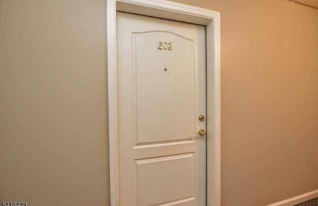 203 Central Park Pl Gallery 2