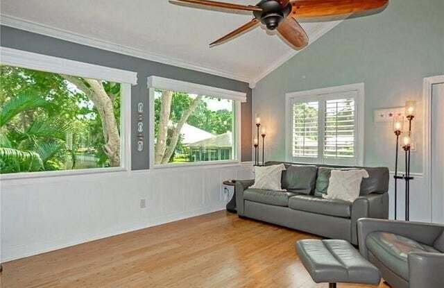 765 SW Rustic Circle Gallery 4