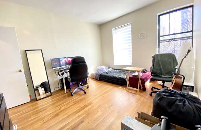 348 Roebling Street Gallery 4