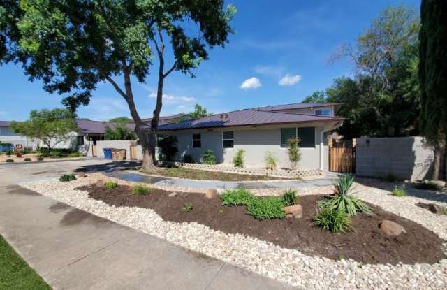 8924 Trone Cir B - 8924 Trone Circle, Austin, TX 78758