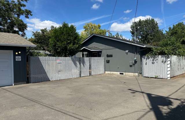 Beautifully updated 3 bedroom, 1 bath house in Eugene! photos photos