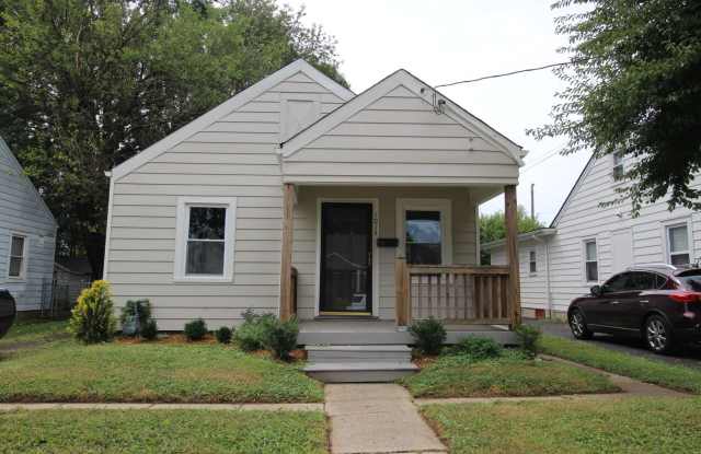 A Nice 2 Bedroom Home Near Church Hills Downs photos photos