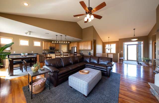 6531 Century Ln. Gallery 2