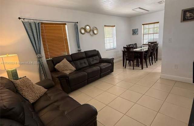 15111 NW 32nd Ave photos photos