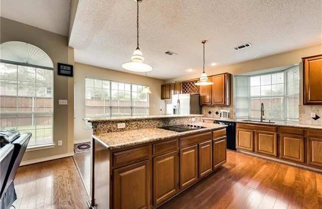 1901 Kiestwood Circle Gallery 4